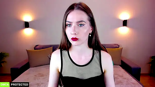 TheWoman   online show from 11-11-25, 06:41