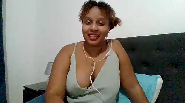 Snapshot of Nathyjess195 chatting on 12-12-24, 06:21 Nathyjess195 online show from 12-12-24, 06:21