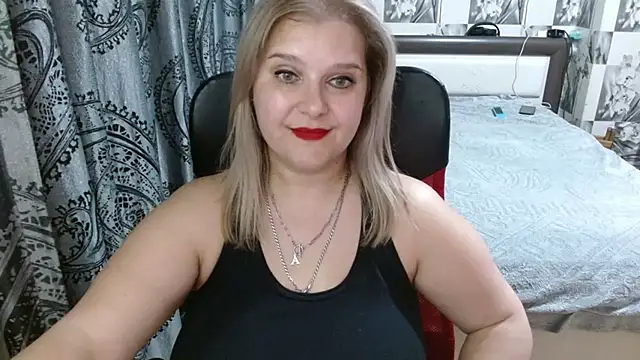 Snapshot of Boolochka chatting on 05-19-26, 08:04 Boolochka online show from 05-19-26, 08:04