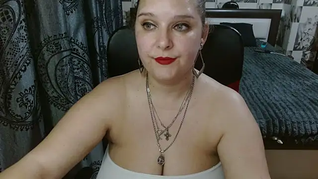 Snapshot of Boolochka chatting on 06-06-26, 07:29 Boolochka online show from 06-06-26, 07:29