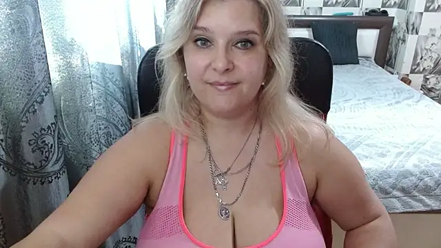 Snapshot of Boolochka chatting on 07-15-26, 02:33 Boolochka online show from 07-15-26, 02:33