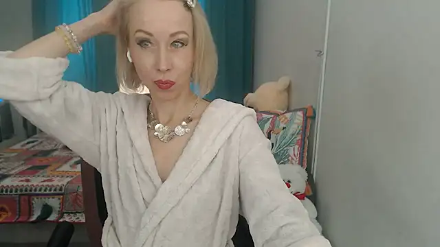 LuxuryNika online show from 03-22-25, 12:25