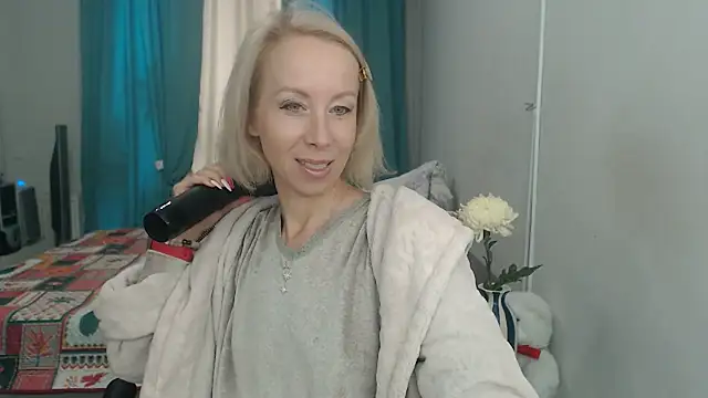 LuxuryNika online show from 09-29-25, 10:31