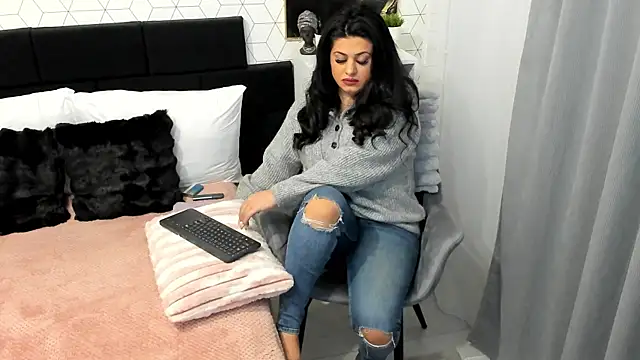 Heidix online show from 02-21-25, 04:40