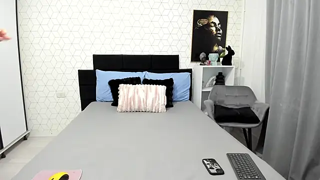 Heidix online show from 02-10-26, 03:54