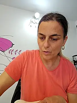 Snapshot of IsabelleCraft chatting on 03-16-25, 10:33 IsabelleCraft online show from 03-16-25, 10:33