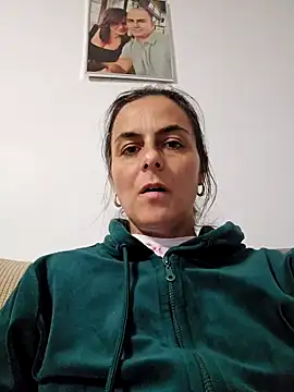 Snapshot of IsabelleCraft chatting on 03-17-25, 04:22 IsabelleCraft online show from 03-17-25, 04:22