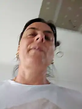 Snapshot of IsabelleCraft chatting on 09-17-25, 11:34 IsabelleCraft online show from 09-17-25, 11:34