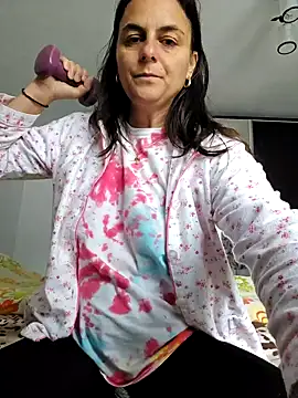 Snapshot of IsabelleCraft chatting on 10-16-25, 10:05 IsabelleCraft online show from 10-16-25, 10:05