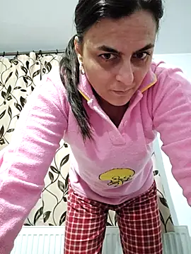 Snapshot of IsabelleCraft chatting on 02-07-26, 11:30 IsabelleCraft online show from 02-07-26, 11:30