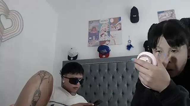 dulce maria x online show from 01-24-25, 10:08