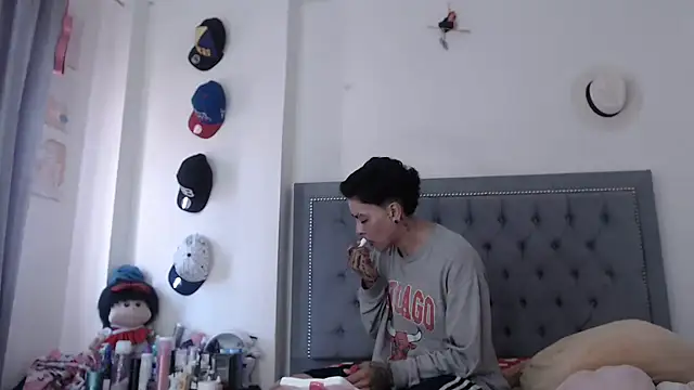 dulce maria x online show from 10-09-25, 12:36