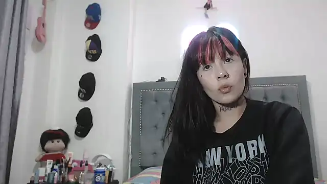 Snapshot of dulce_maria_x chatting on 01-12-26, 11:43 dulce maria x online show from 01-12-26, 11:43