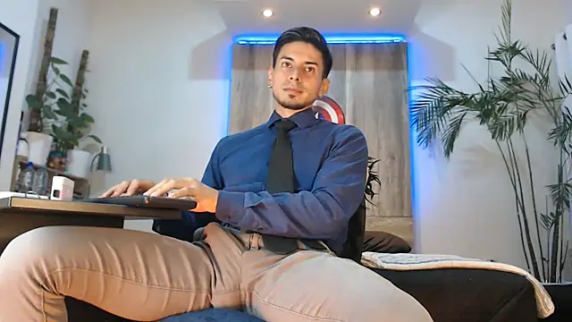 Andrew 4  online show from 05-10-26, 07:13
