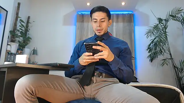 Andrew 4  online show from 05-31-26, 06:31
