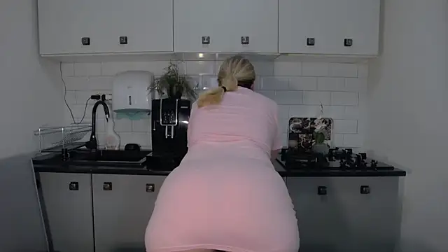 erikaerika online show from 09-14-25, 06:45