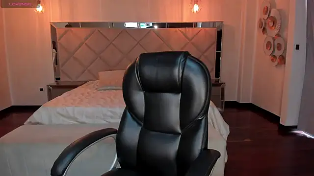 AmyDavis  online show from 01-02-25, 08:02