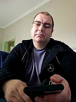 Andrew1900529 online show from 12-16-24, 11:01