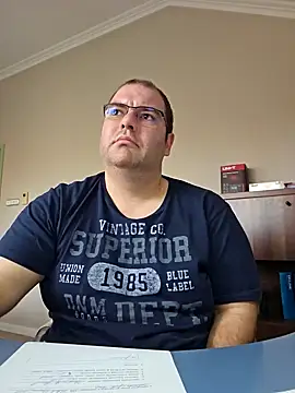 Andrew1900529 online show from 12-17-24, 11:39