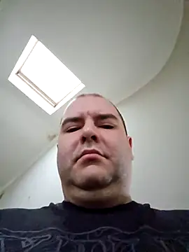 Andrew1900529 online show from 02-25-25, 05:52