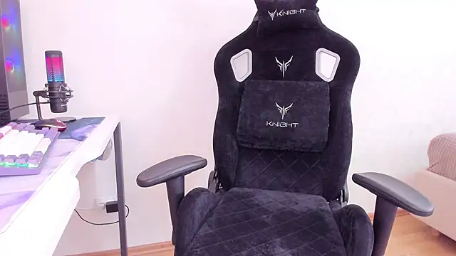 SkyqueenI online show from 09-19-25, 08:16