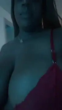 Adrilovechocolate online show from 04-19-26, 11:20