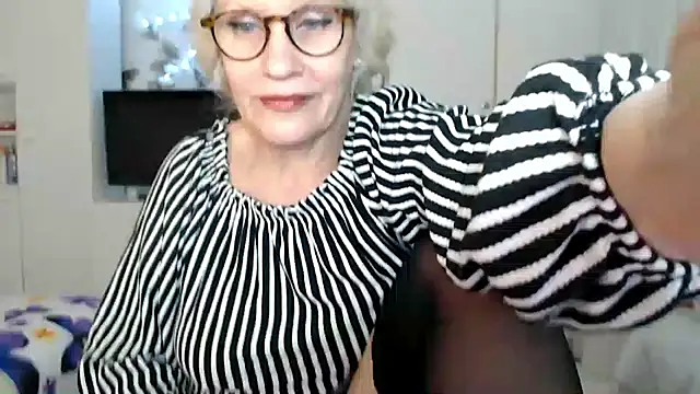 Ghertrude52 online show from 03-07-25, 07:52