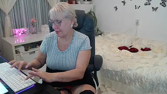 Ghertrude52 online show from 10-08-25, 03:04