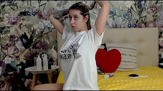 Snapshot of RoseDiamond06 chatting on 01-16-25, 10:10 RoseDiamond06 online show from 01-16-25, 10:10