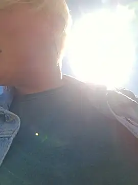 Snapshot of PinkTheHawk chatting on 11-05-25, 03:17 PinkTheHawk online show from 11-05-25, 03:17