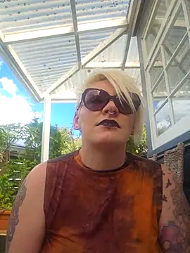 Snapshot of PinkTheHawk chatting on 11-08-25, 03:39 PinkTheHawk online show from 11-08-25, 03:39