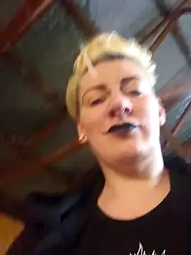 Snapshot of PinkTheHawk chatting on 12-03-25, 06:43 PinkTheHawk online show from 12-03-25, 06:43