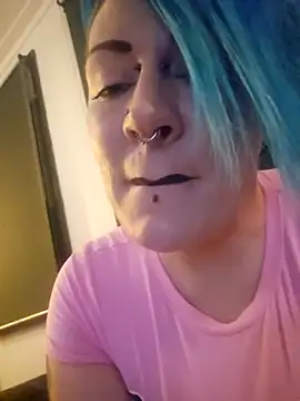 PinkTheHawk online show from 04-12-26, 08:41