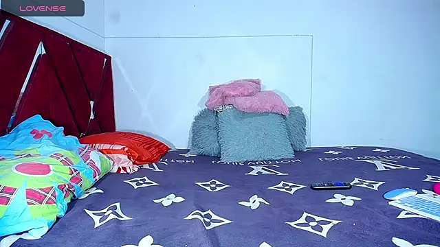 DanisaBrown online show from 12-10-24, 02:28