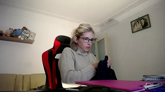 SexxyLety online show from 10-08-25, 09:18