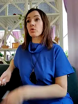 Snapshot of EvaXOAir chatting on 12-14-24, 07:51 EvaXOAir online show from 12-14-24, 07:51