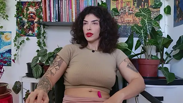 Snapshot of TaliMajesty chatting on 04-29-26, 11:36 TaliMajesty online show from 04-29-26, 11:36