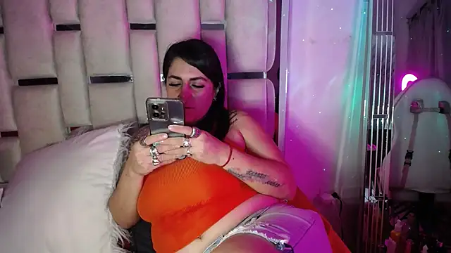 chelaqueen  online show from 03-21-25, 04:49