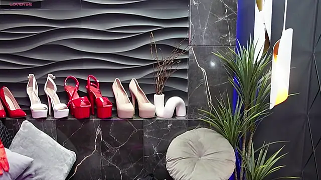 MistressDarsy online show from 02-20-25, 08:36