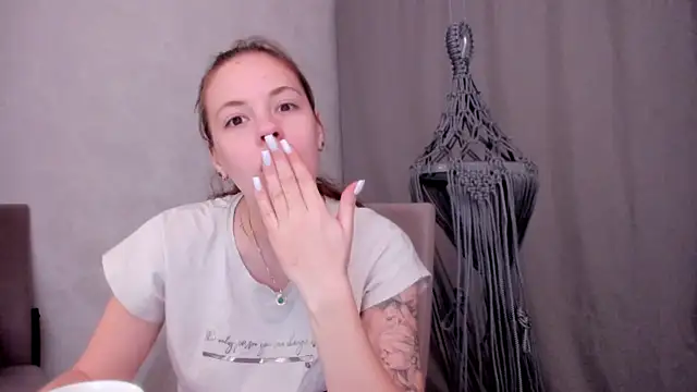 why again me online show from 02-24-25, 05:09