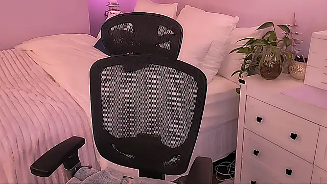 Snapshot of Wonderful_Woman chatting on 03-15-26, 03:56 Wonderful Woman online show from 03-15-26, 03:56