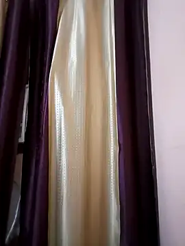 Snapshot of LadyloverSameer chatting on 01-09-25, 02:11 LadyloverSameer online show from 01-09-25, 02:11