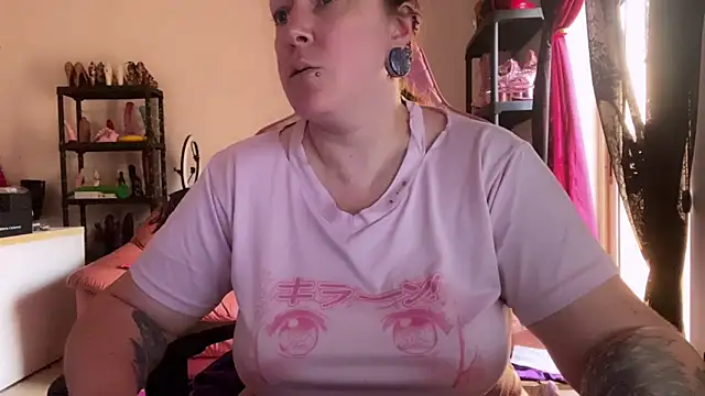 kisicaxx online show from 06-11-26, 04:32