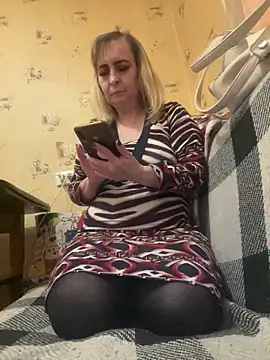 Snapshot of Irina2909@xh chatting on 03-06-25, 04:38 Irina2909xh online show from 03-06-25, 04:38