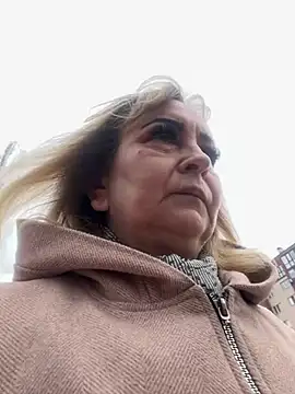 Snapshot of Irina2909@xh chatting on 03-13-25, 06:05 Irina2909xh online show from 03-13-25, 06:05