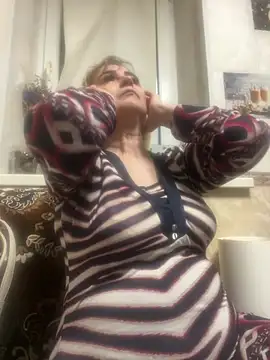 Snapshot of Irina2909@xh chatting on 03-16-25, 04:01 Irina2909xh online show from 03-16-25, 04:01