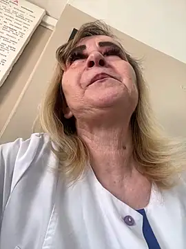 Snapshot of Irina2909@xh chatting on 03-20-25, 12:00 Irina2909xh online show from 03-20-25, 12:00