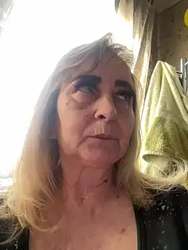 Snapshot of Irina2909@xh chatting on 03-22-25, 01:30 Irina2909xh online show from 03-22-25, 01:30