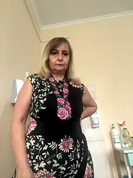 Snapshot of Irina2909@xh chatting on 09-09-25, 12:05 Irina2909xh online show from 09-09-25, 12:05