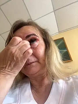 Snapshot of Irina2909@xh chatting on 09-10-25, 07:52 Irina2909xh online show from 09-10-25, 07:52